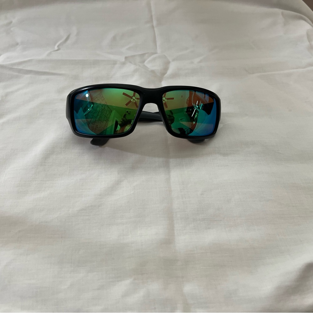 Black Sporty Sunglasses with Mirrored Lenses